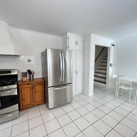 Letitia Heights !C Quiet And Modern Private Bedroom With Shared Bathroom Barrie Exterior foto